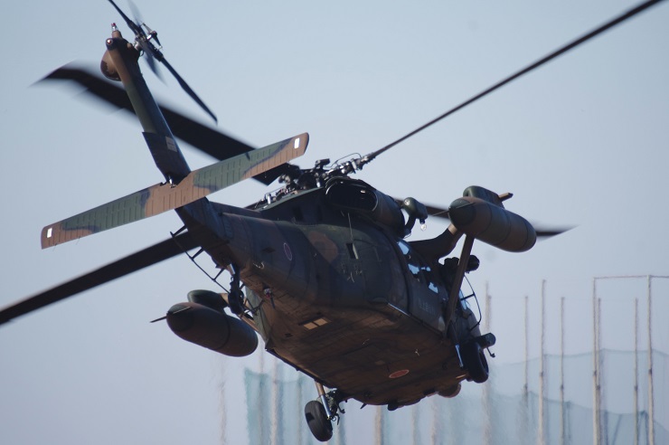 多用途ヘリコプターUH-60JA：急速離脱