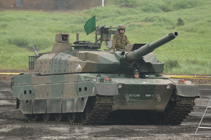 10式戦車：装備品展示