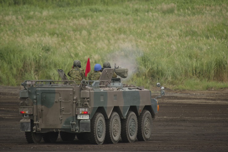 96式装輪装甲車｜96式40mm自動擲弾銃実弾射撃