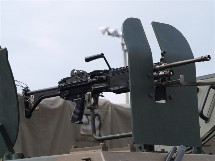 5.56mm機関銃MINIMI｜防護板付銃座